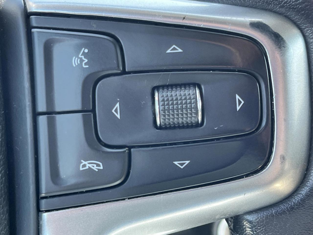 Chevrolet Silverado 1500 Limited LT Crew Cab 4WD 2022