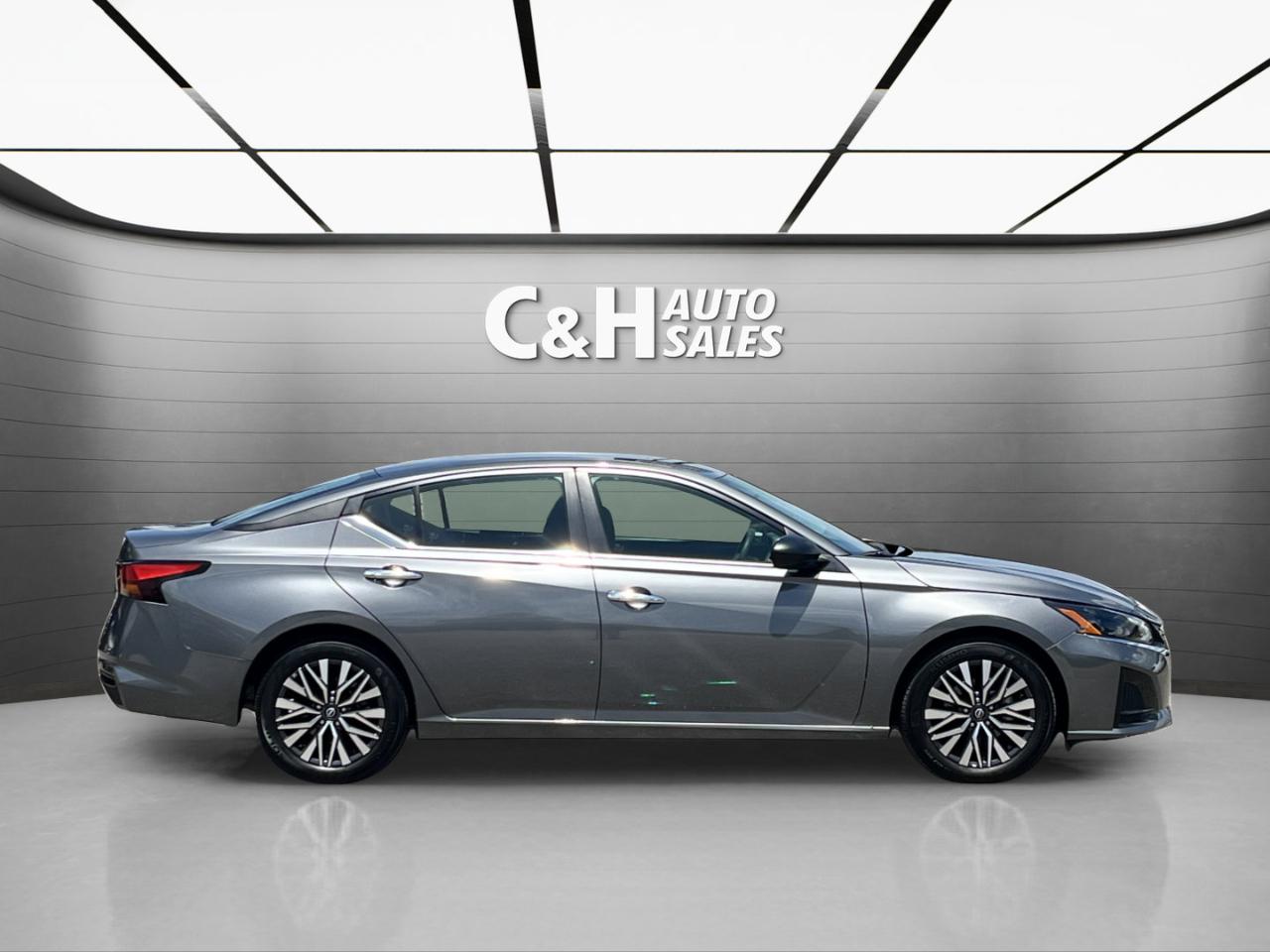 Nissan Altima 2.5 SV 2025