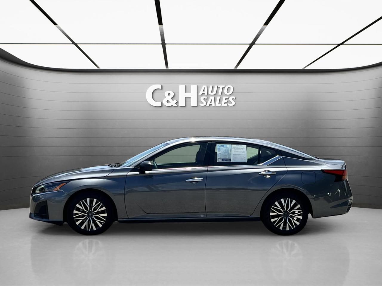 Nissan Altima 2.5 SV 2025