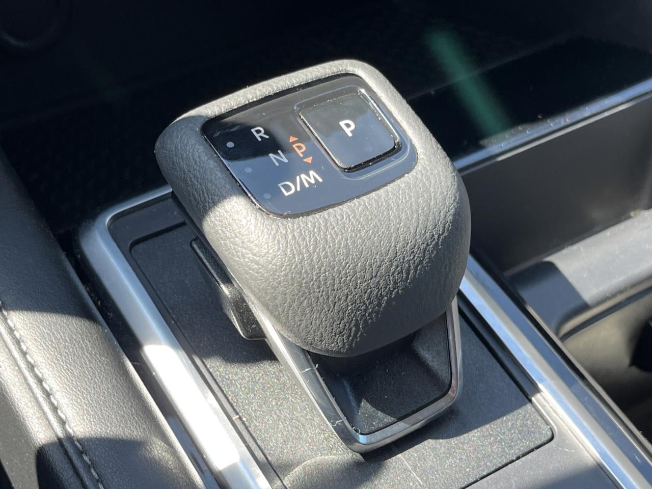 Nissan Pathfinder SV 2024