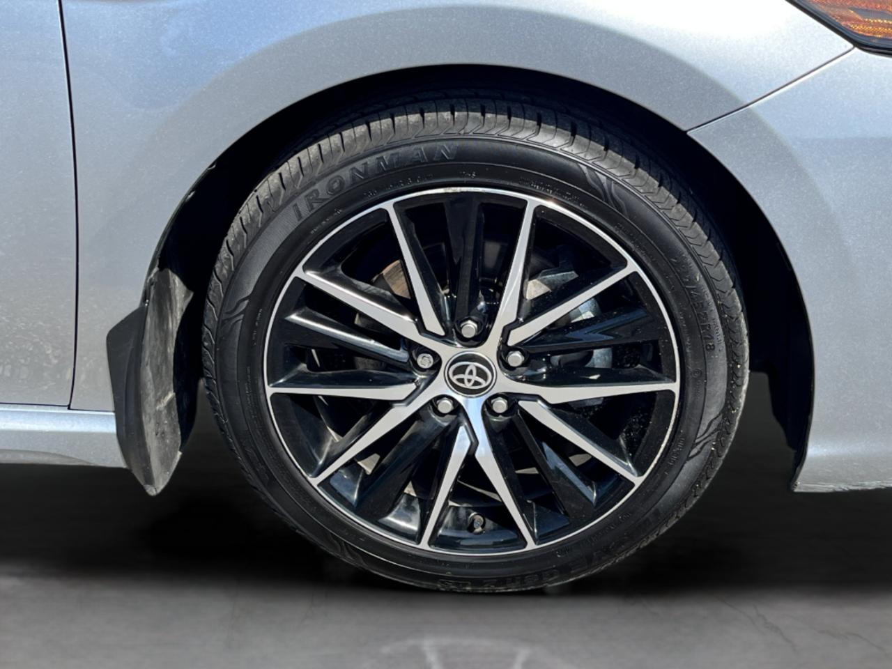 Toyota Camry SE 2024