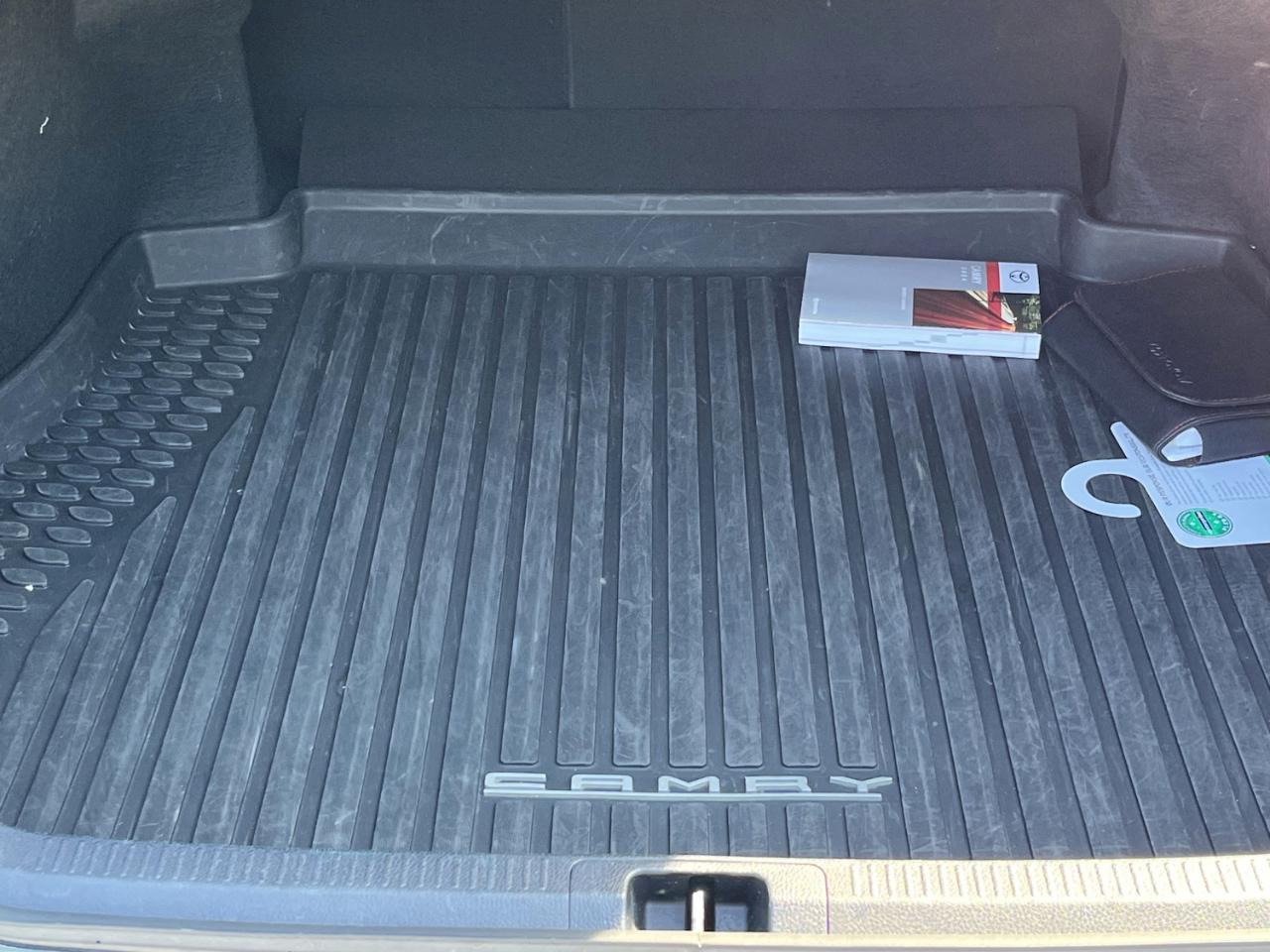 Toyota Camry SE 2024