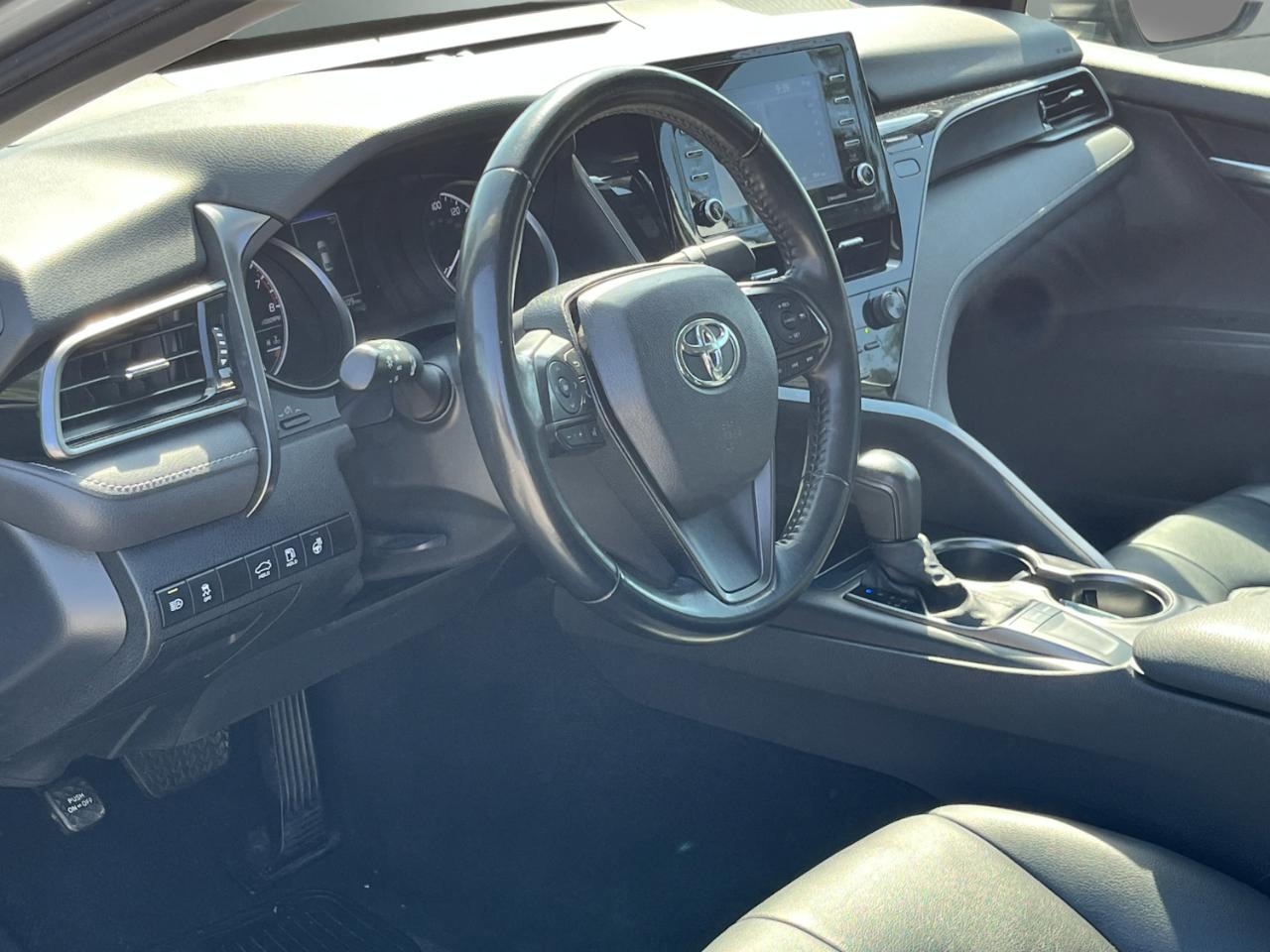 Toyota Camry SE 2024