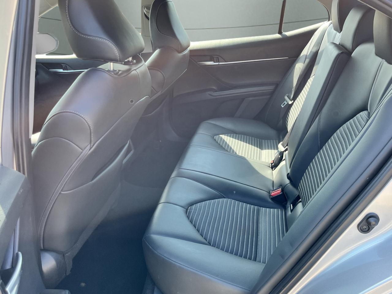 Toyota Camry SE 2024