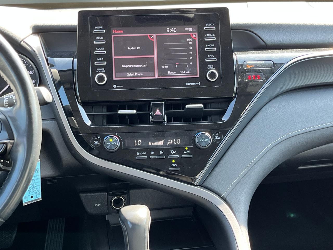 Toyota Camry SE 2024