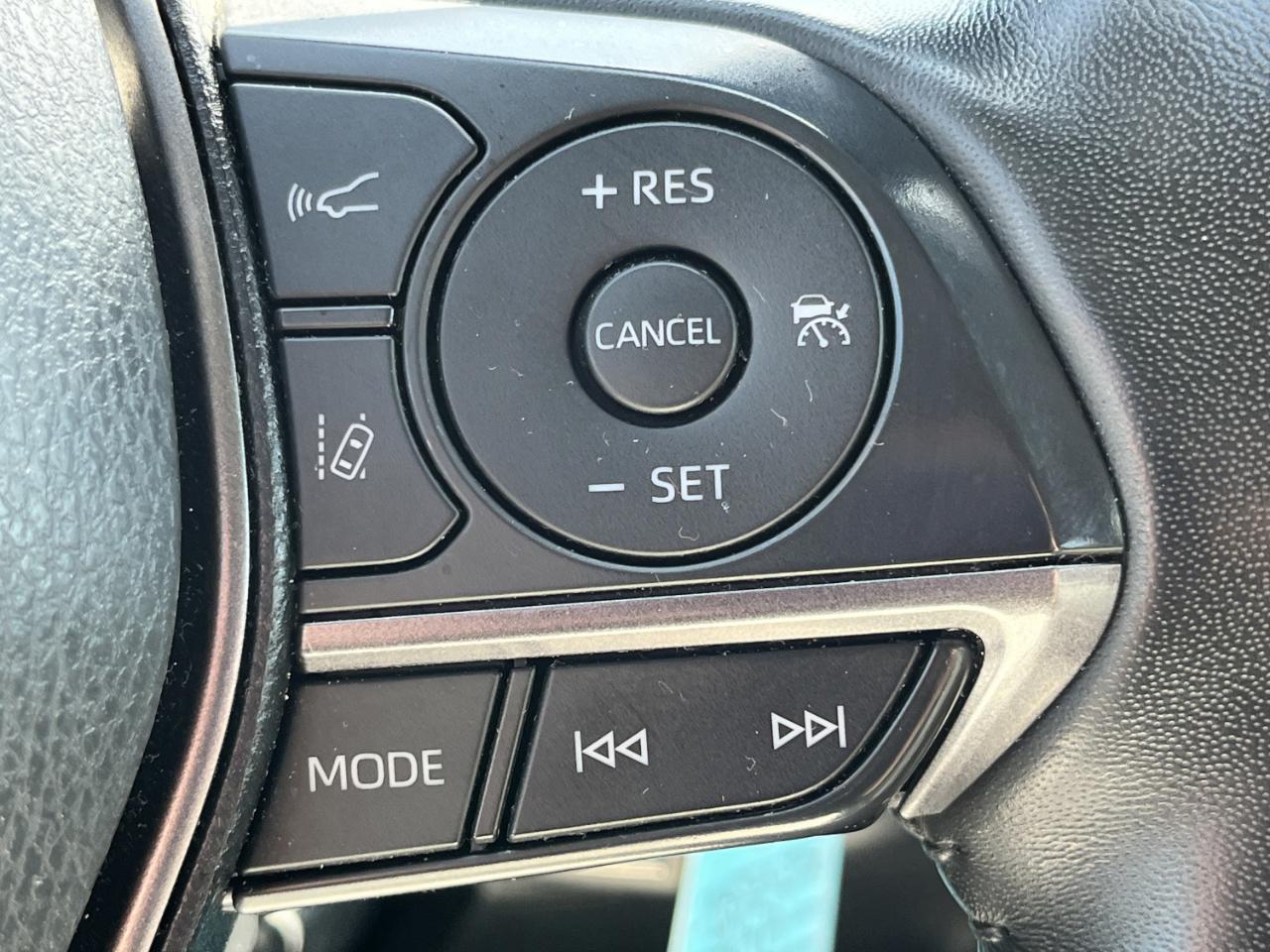 Toyota Camry SE 2024