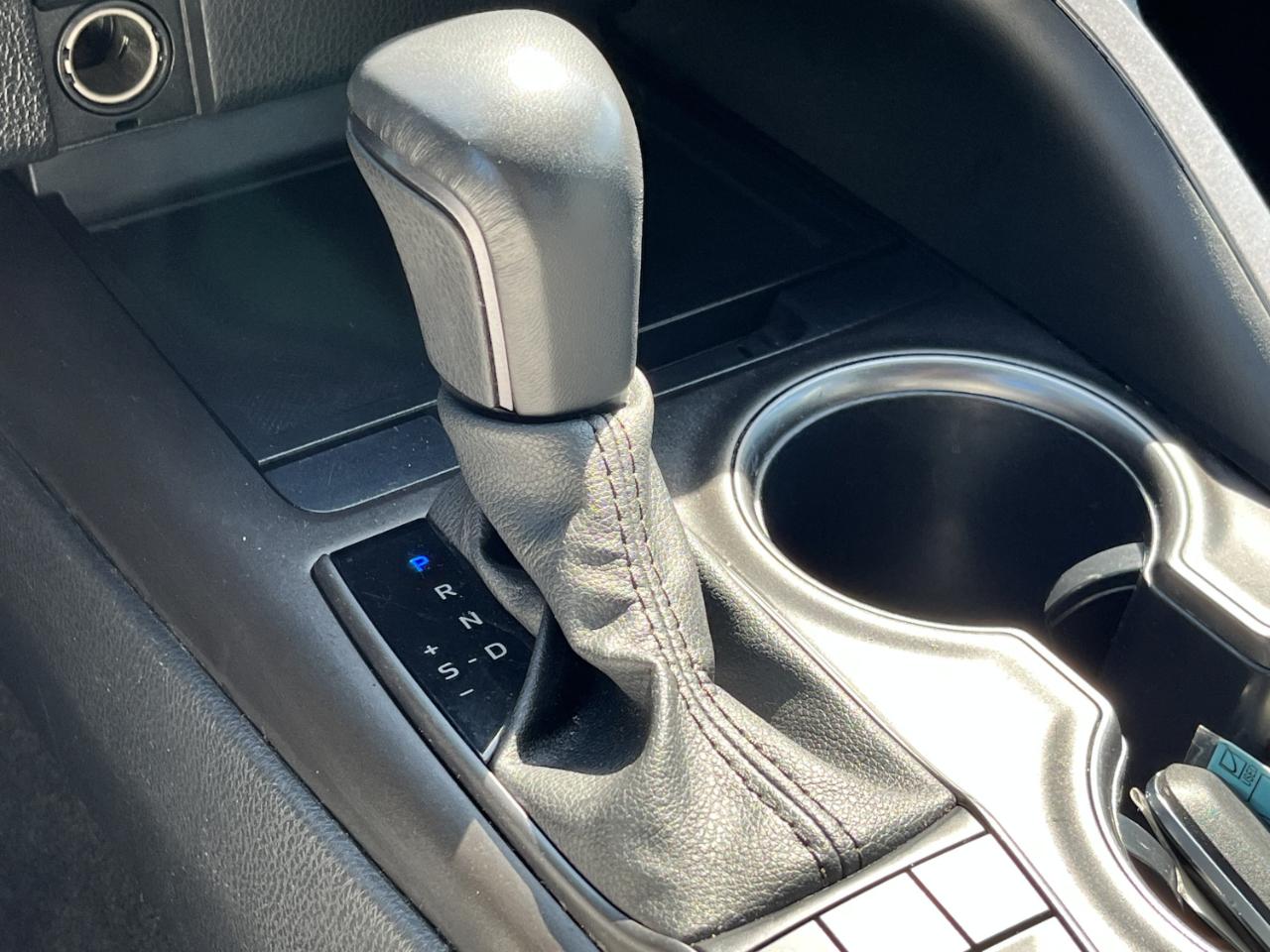 Toyota Camry SE 2024