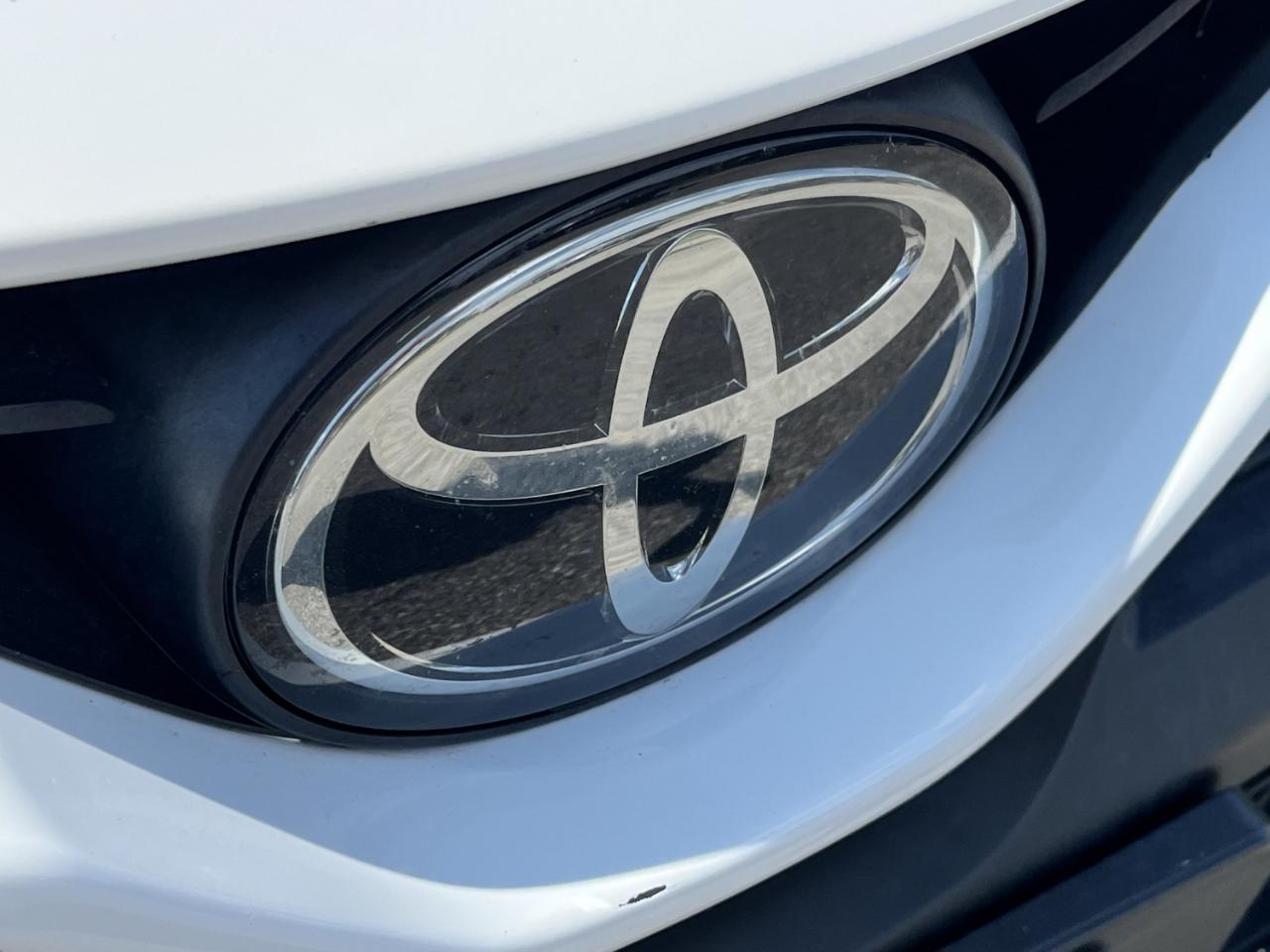 Toyota Camry SE 2024