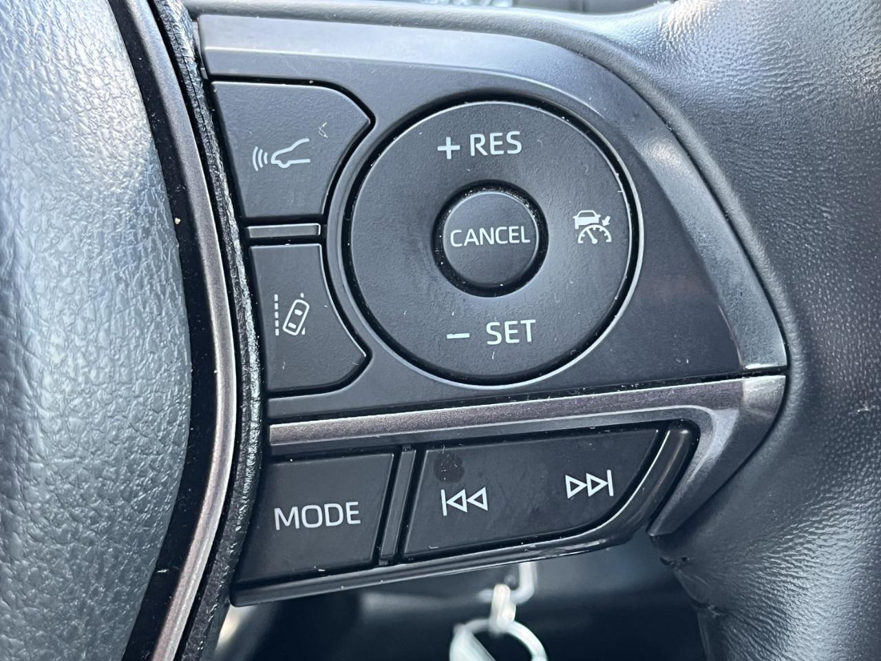 Toyota Camry SE 2024