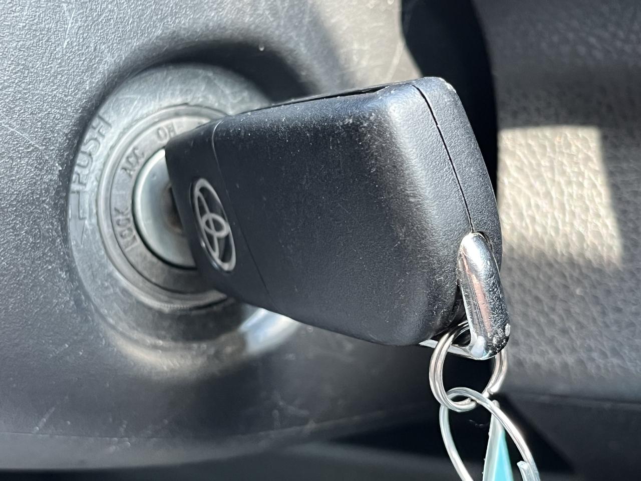 Toyota Camry SE 2024