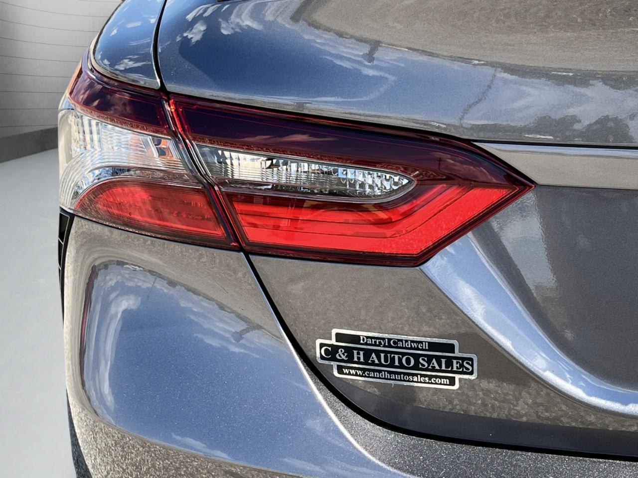 Toyota Camry Hybrid SE 2024