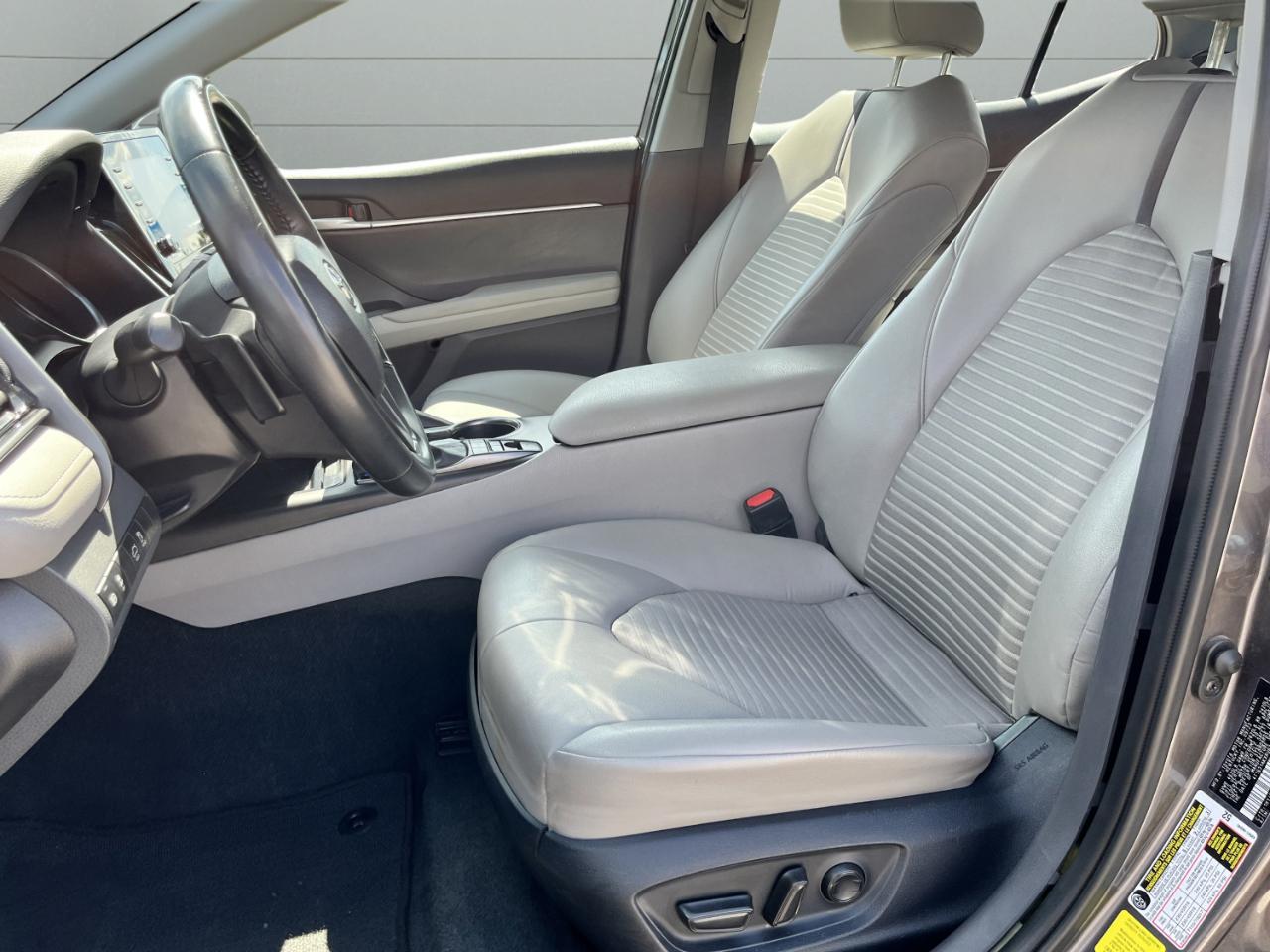 Toyota Camry Hybrid SE 2024