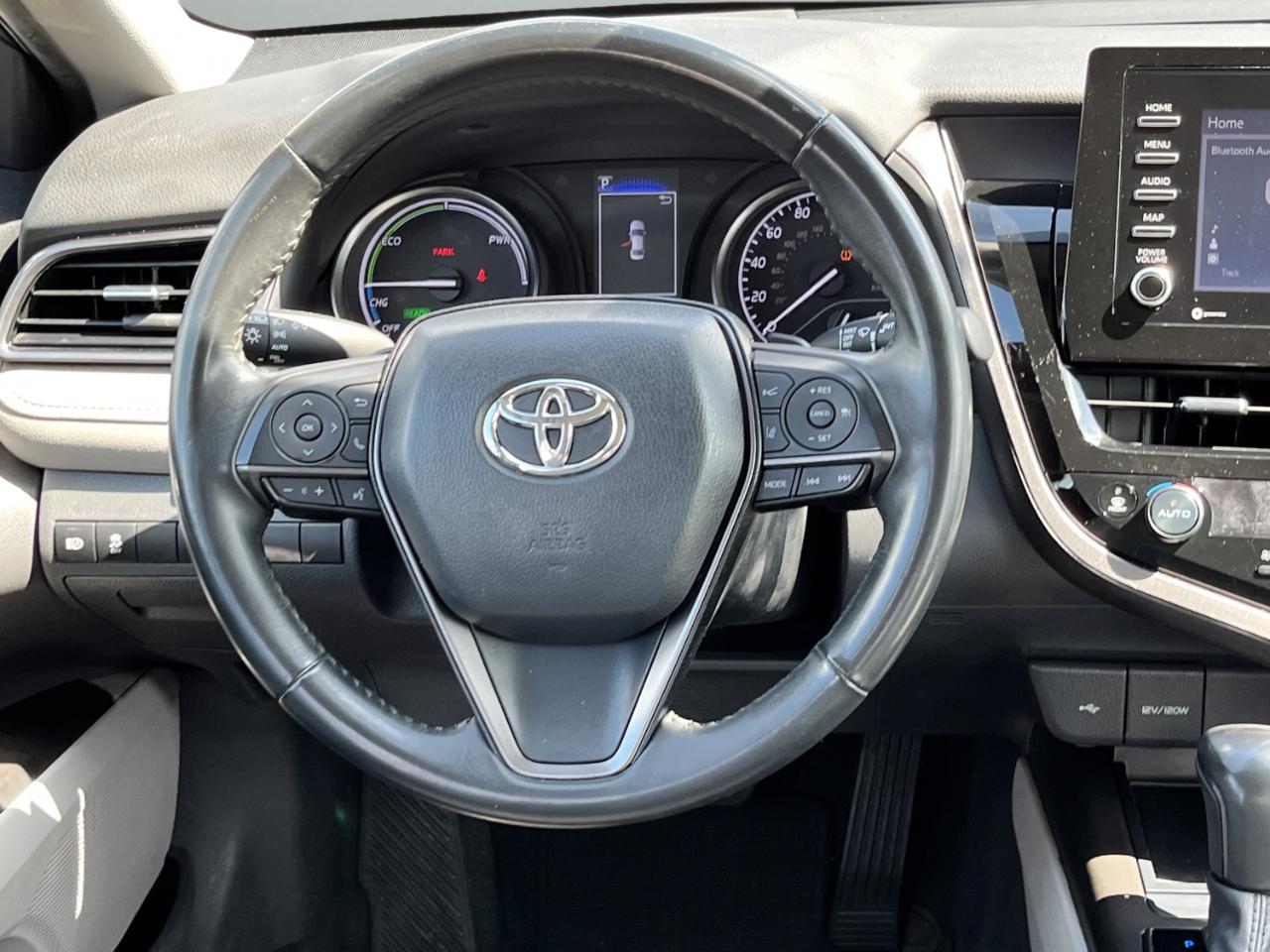 Toyota Camry Hybrid SE 2024