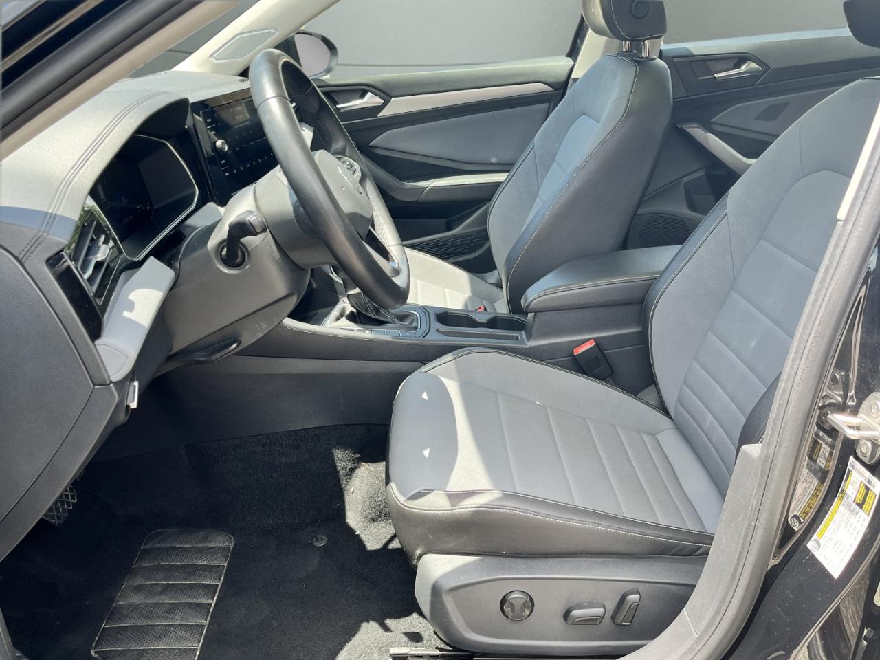 Volkswagen Jetta SE 2025
