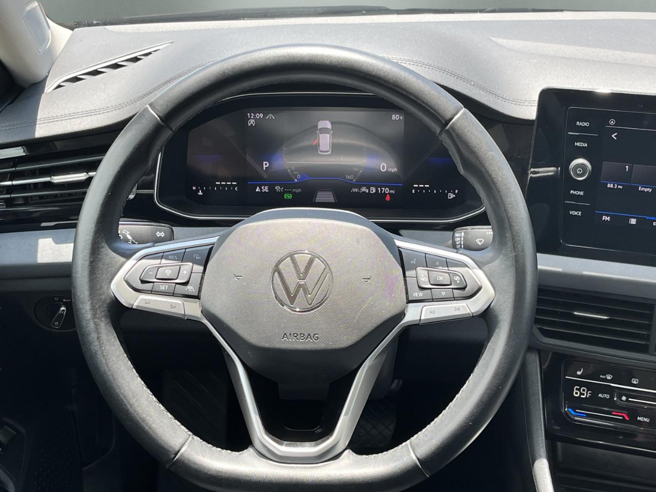 Volkswagen Jetta SE 2025