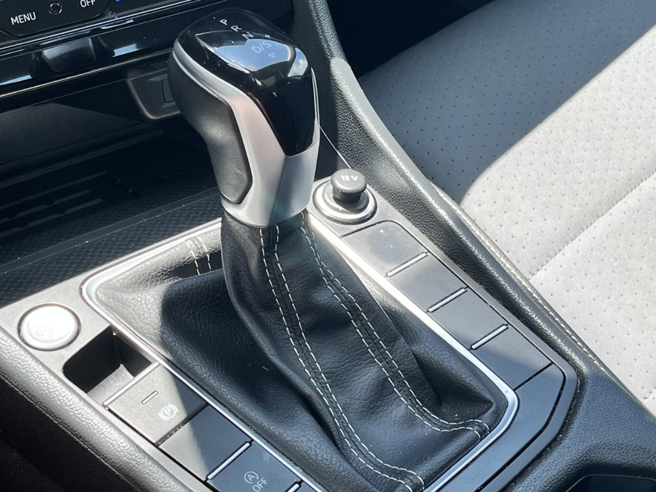 Volkswagen Jetta SE 2025