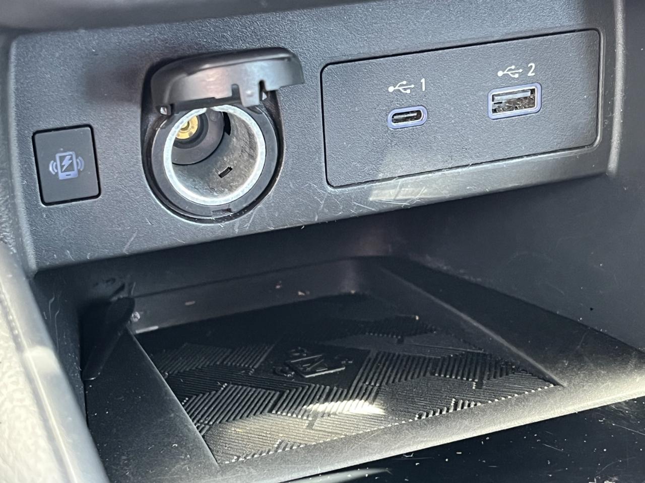 Nissan Versa SR 2025
