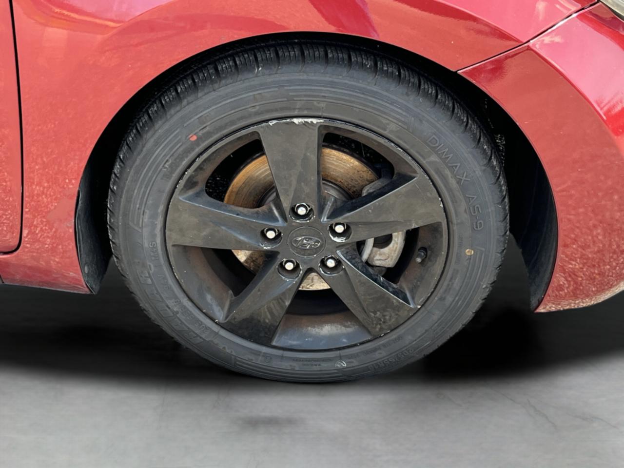 Hyundai Elantra GLS M/T 2013