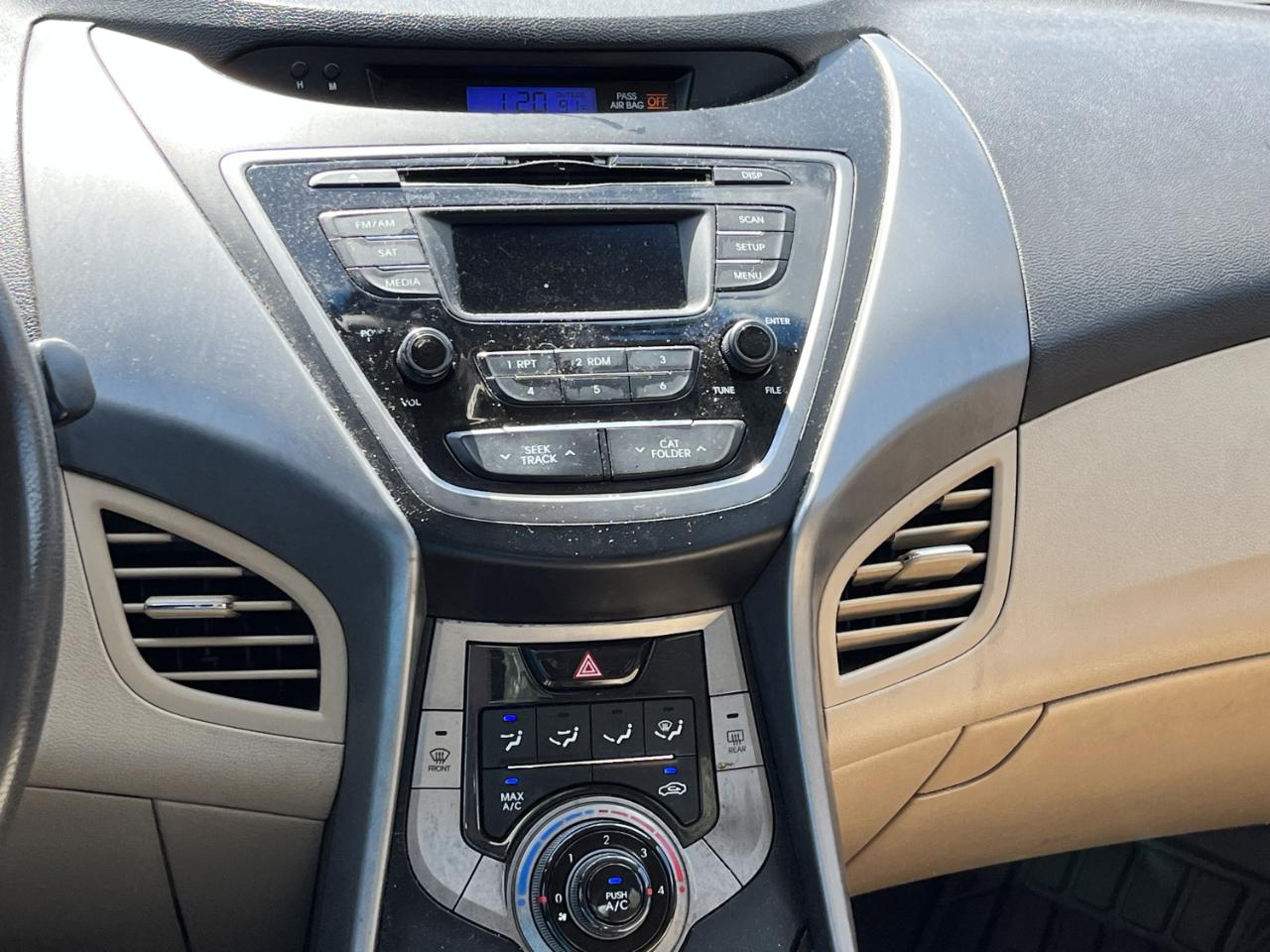 Hyundai Elantra GLS M/T 2013