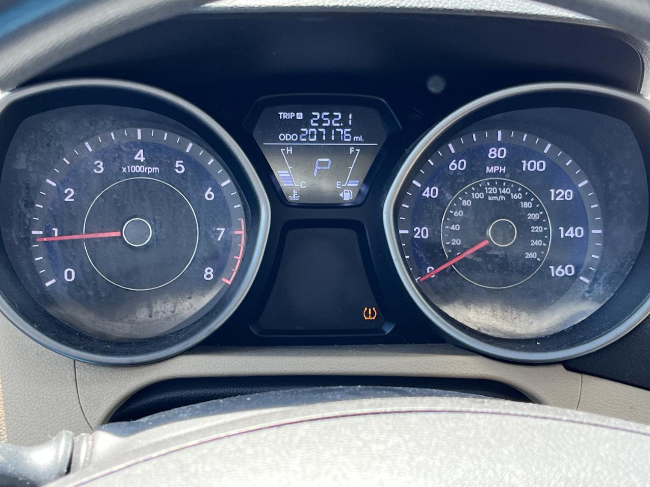 Hyundai Elantra GLS M/T 2013