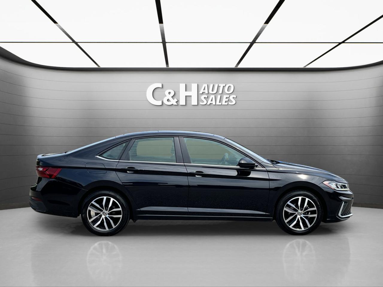 Volkswagen Jetta SE 2025
