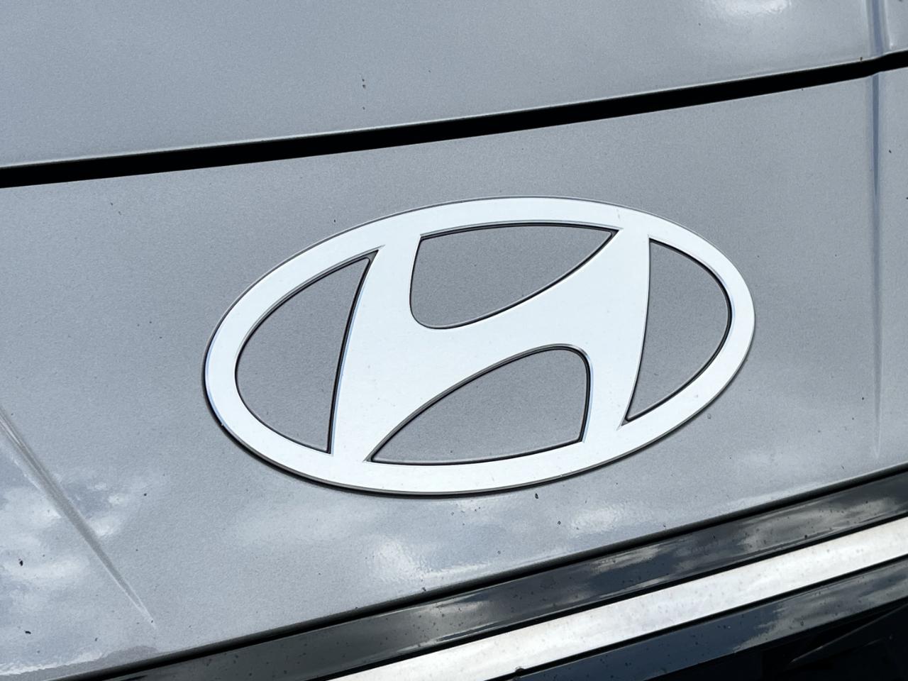 Hyundai Elantra Limited 2024