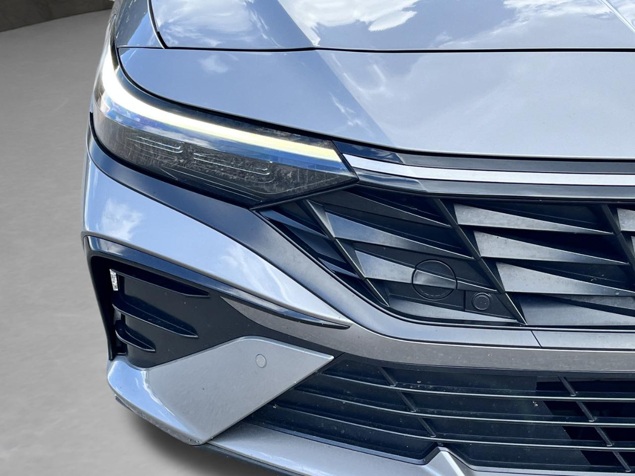 Hyundai Elantra Limited 2024