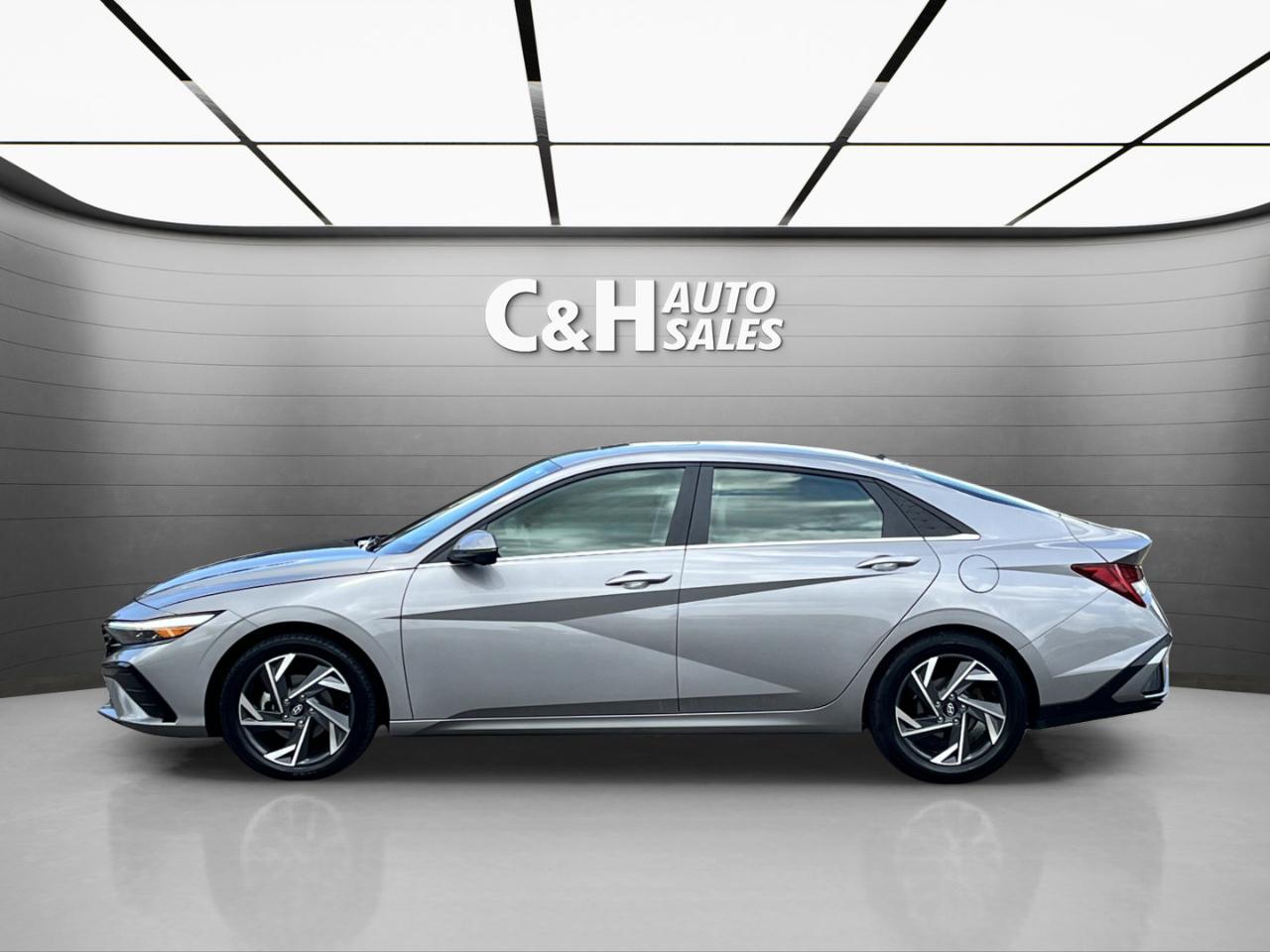 Hyundai Elantra Limited 2024
