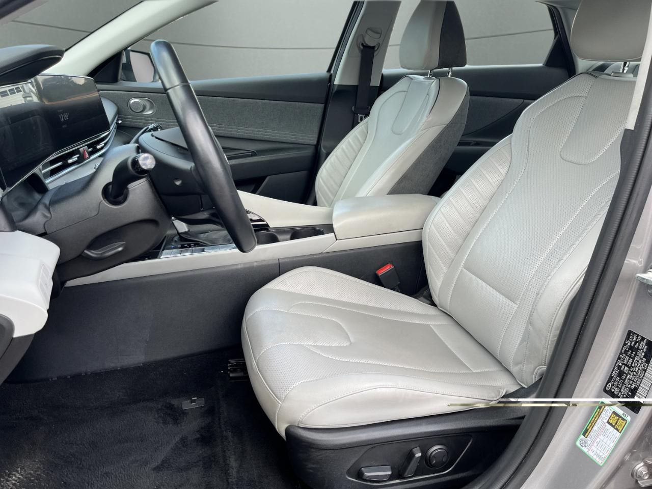 Hyundai Elantra Limited 2024