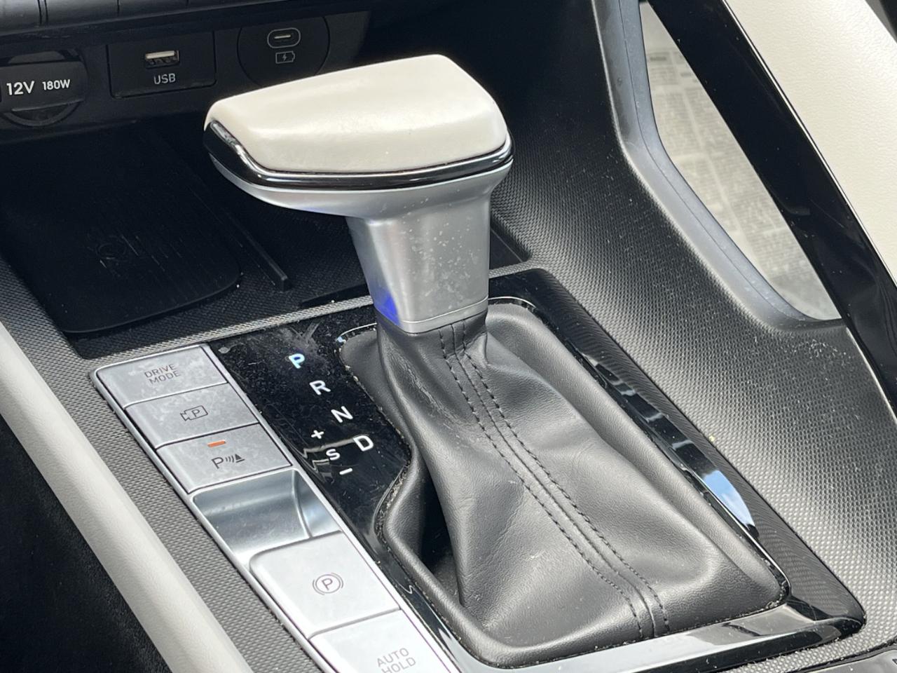 Hyundai Elantra Limited 2024
