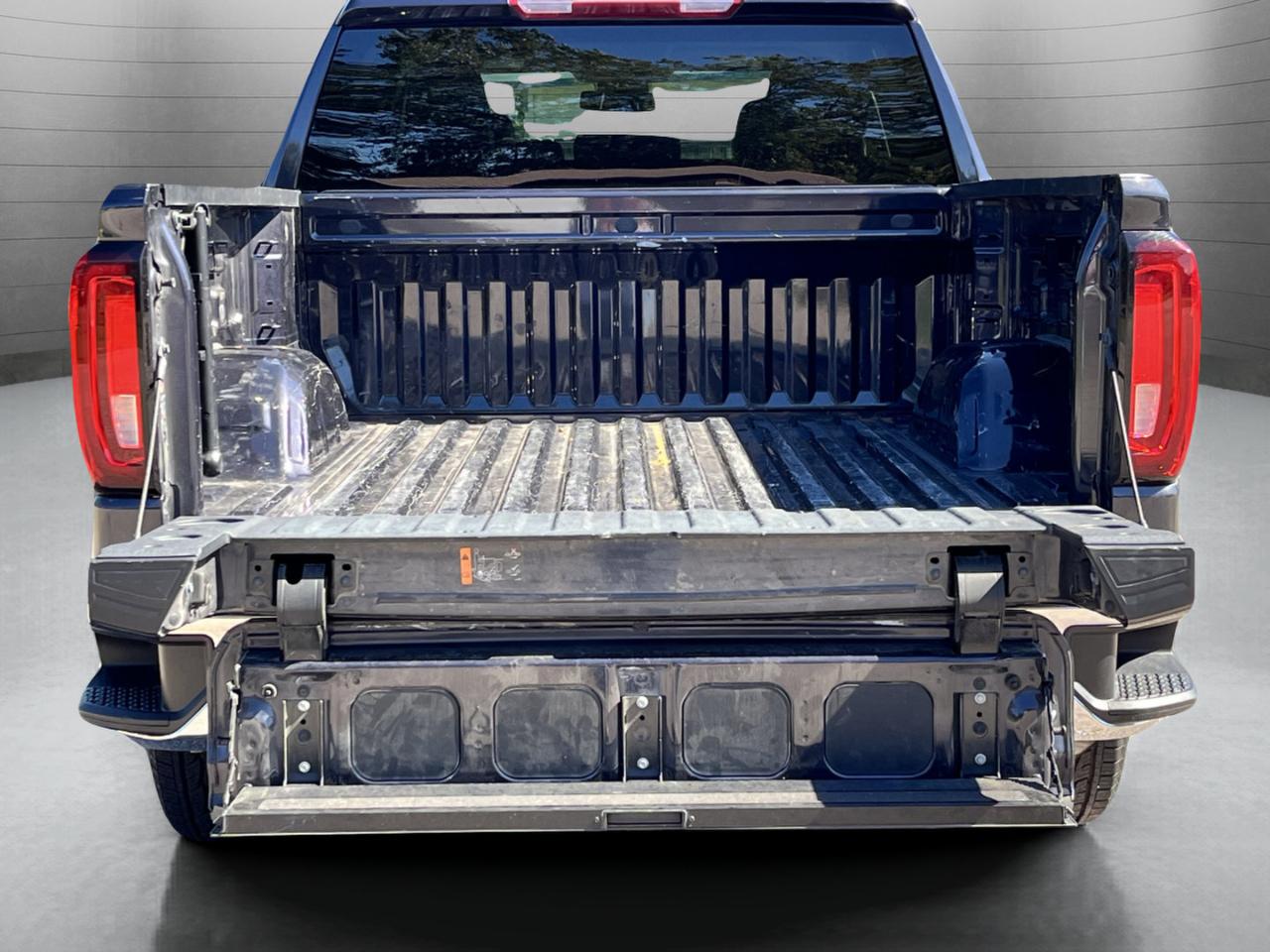 GMC Sierra 1500 SLT Crew Cab 2WD 2025