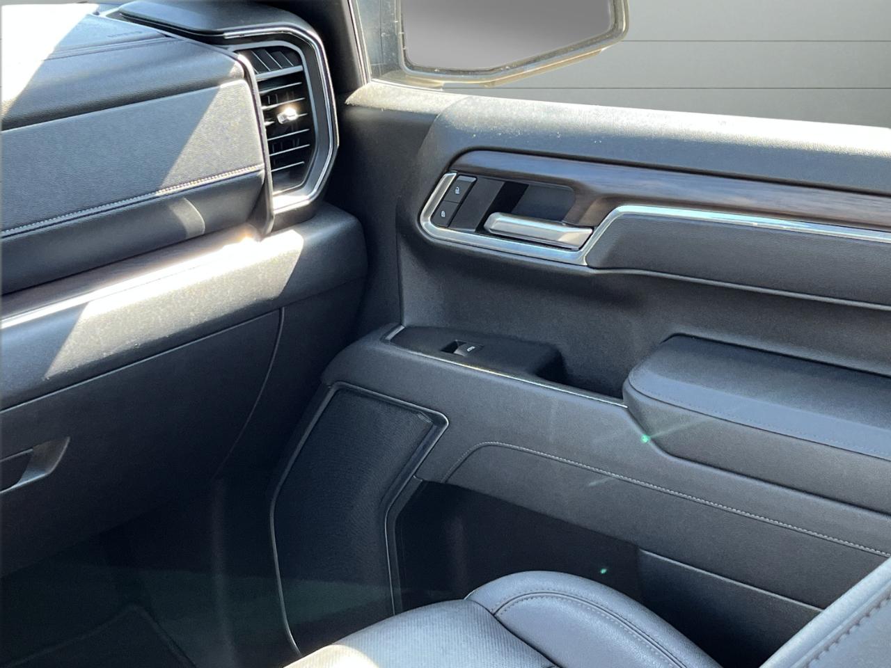 GMC Sierra 1500 SLT Crew Cab 2WD 2025