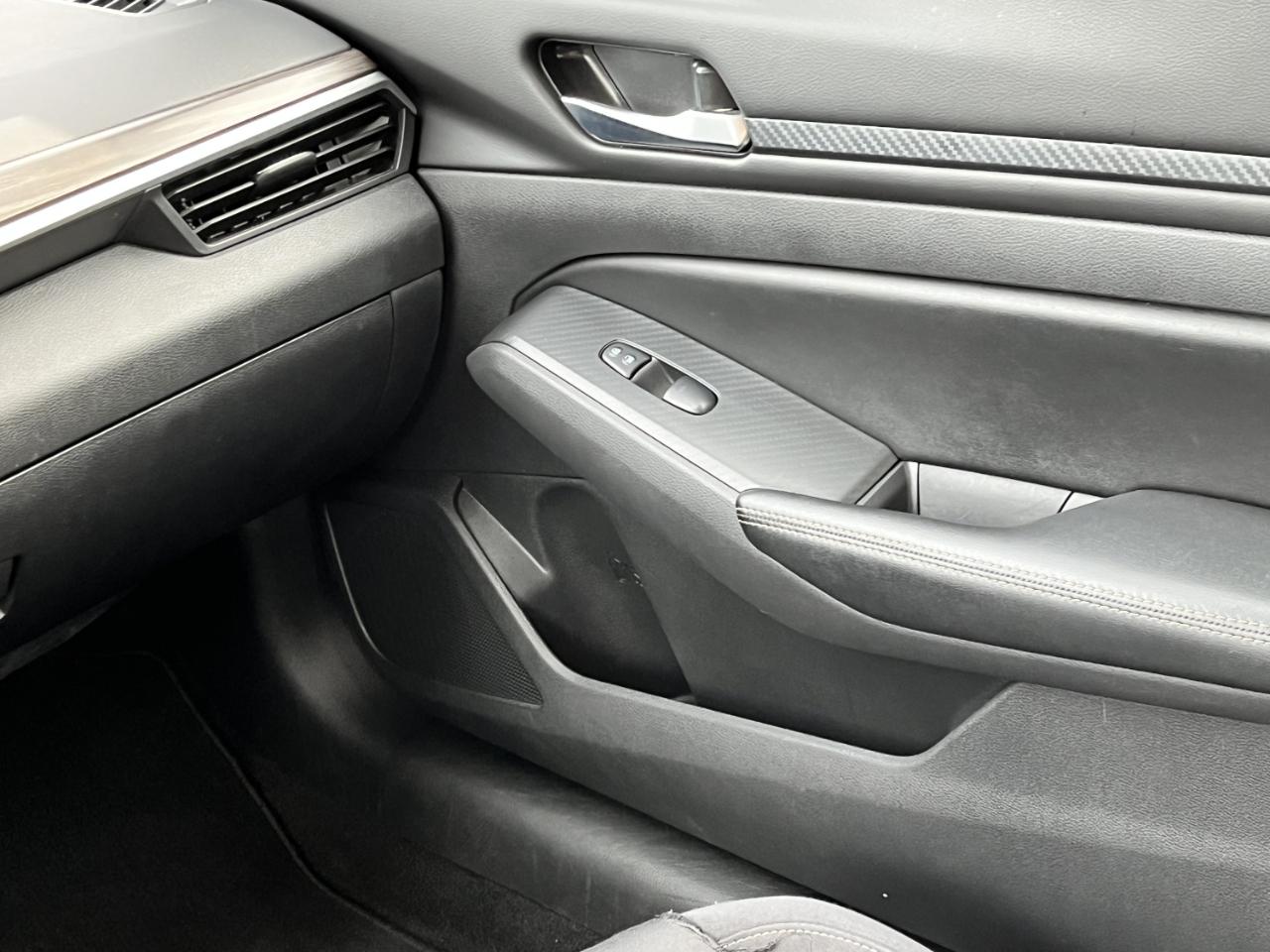 Nissan Altima 2.5 SV 2025
