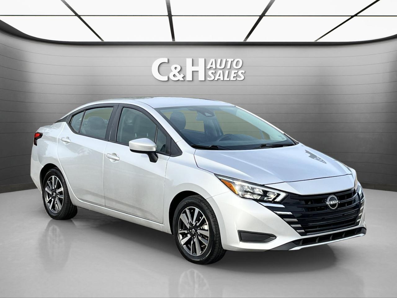 Nissan Versa SV 2025