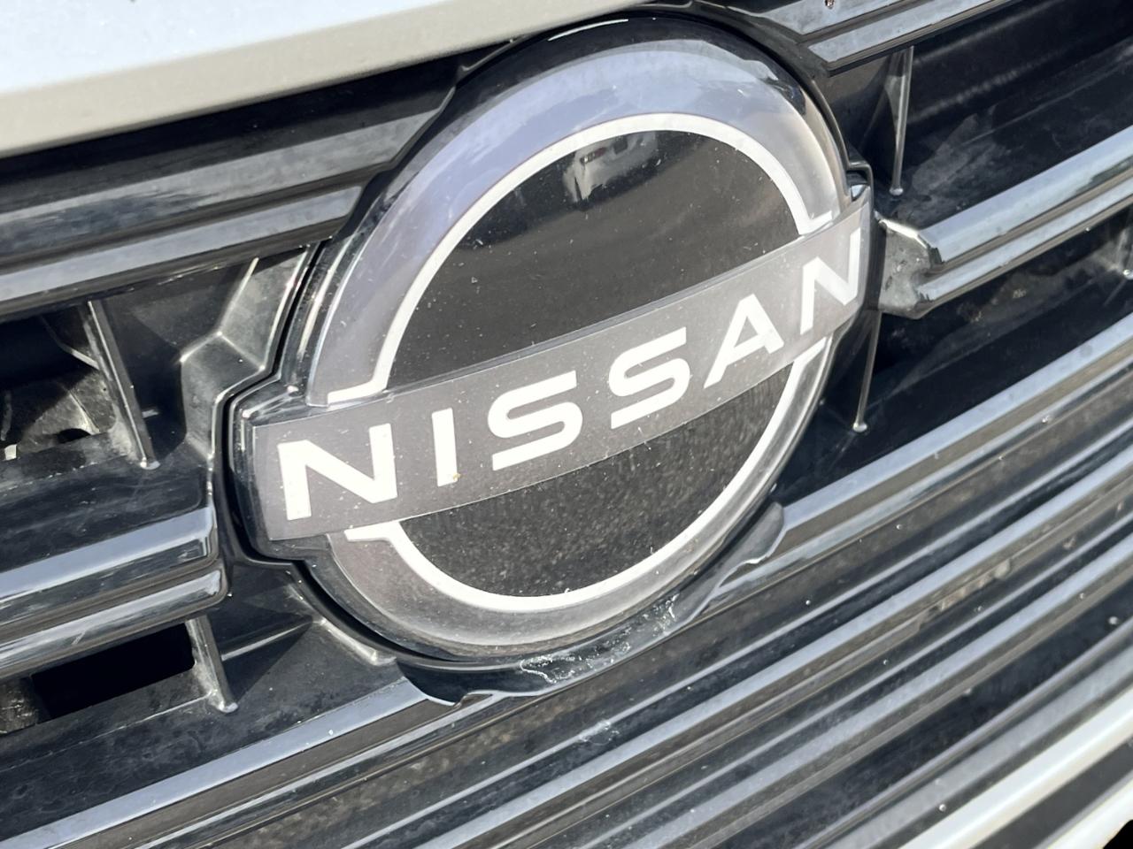 Nissan Versa SV 2025