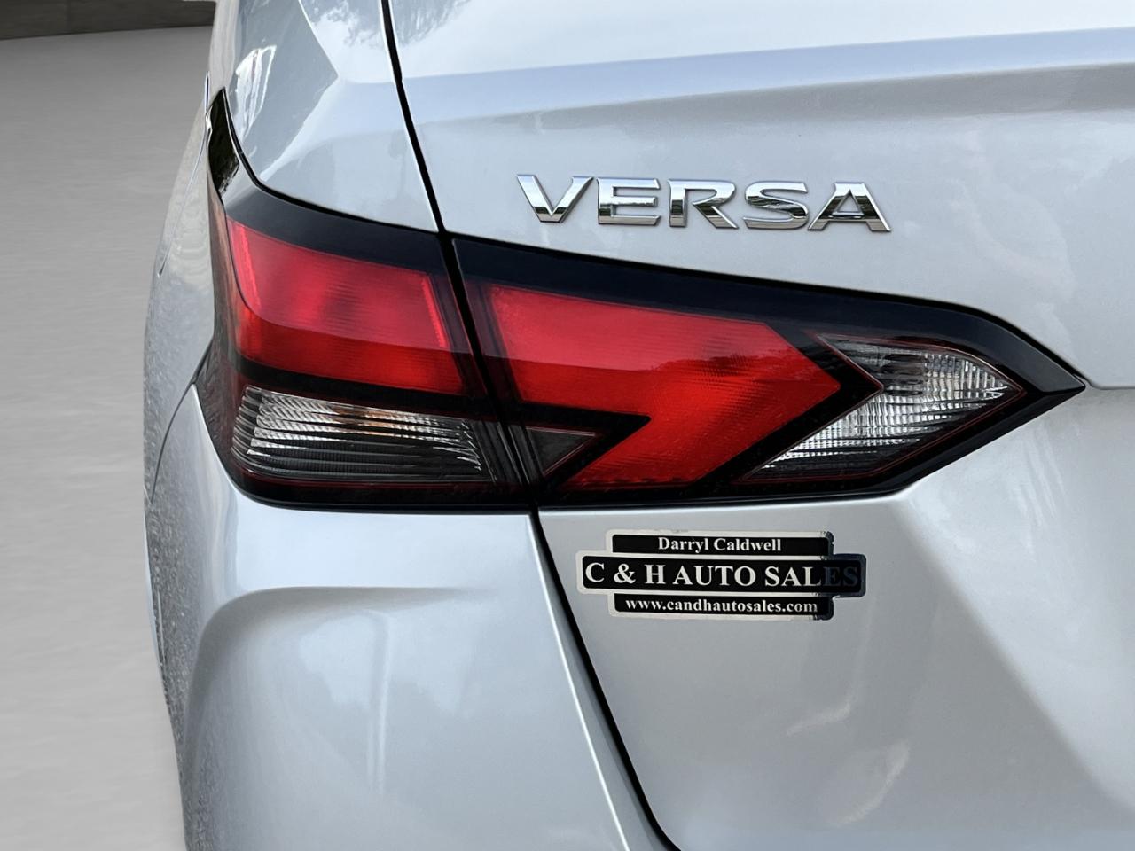 Nissan Versa SV 2025