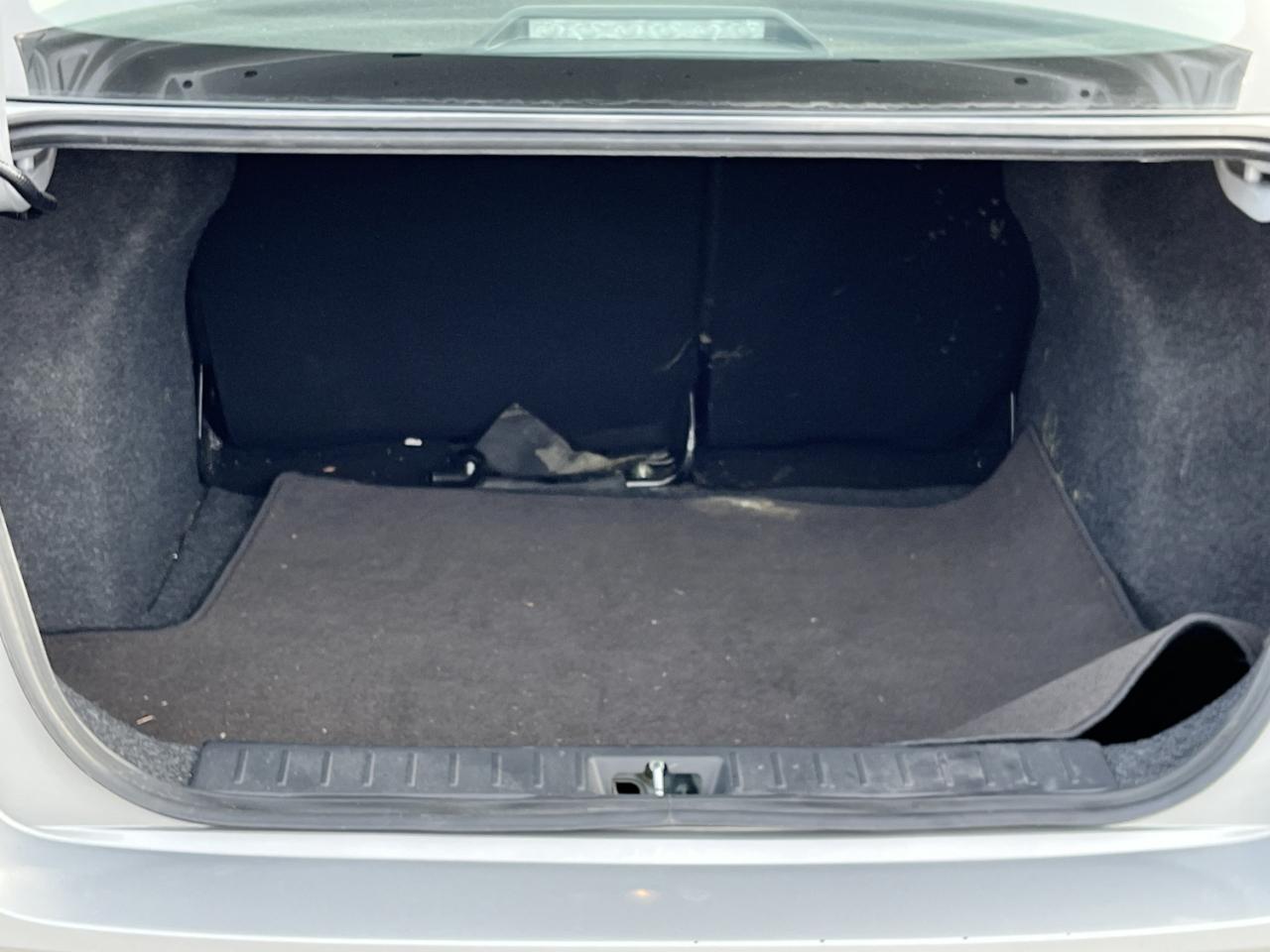 Nissan Versa SV 2025