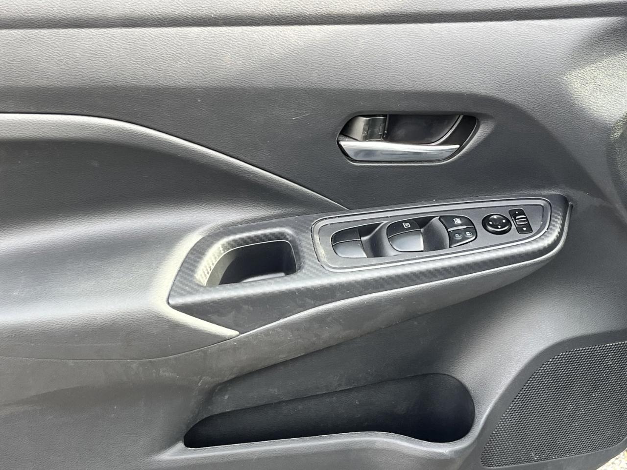 Nissan Versa SV 2025