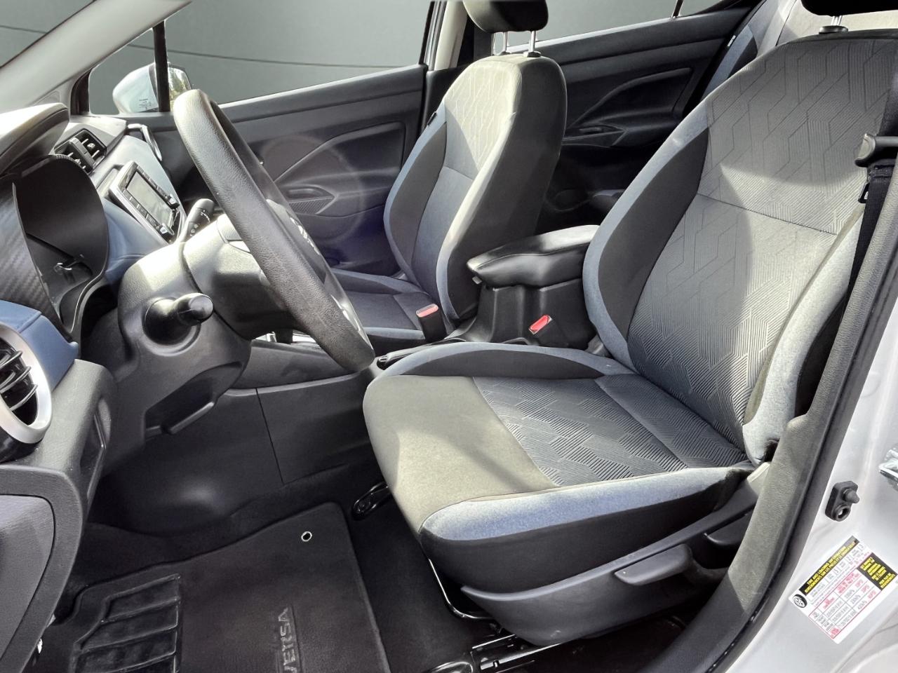 Nissan Versa SV 2025