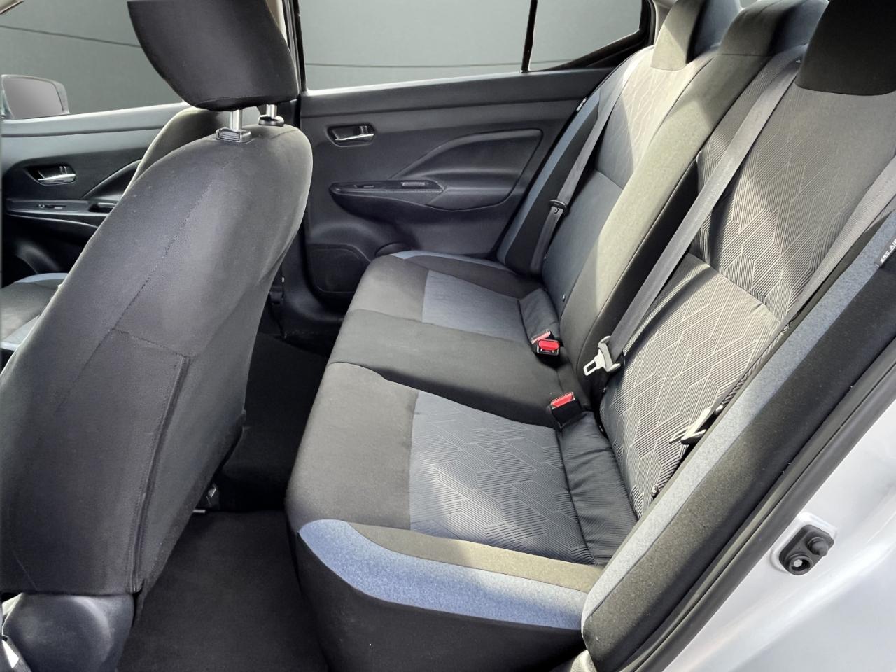 Nissan Versa SV 2025