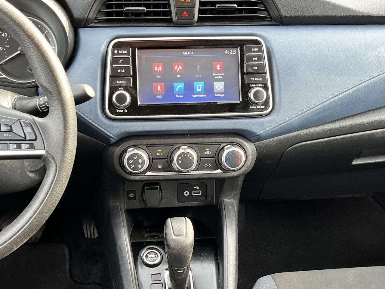 Nissan Versa SV 2025
