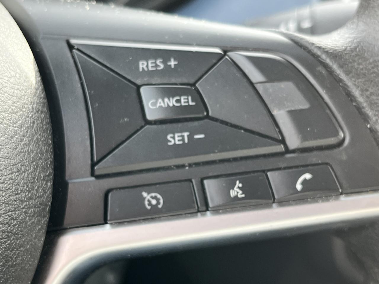 Nissan Versa SV 2025