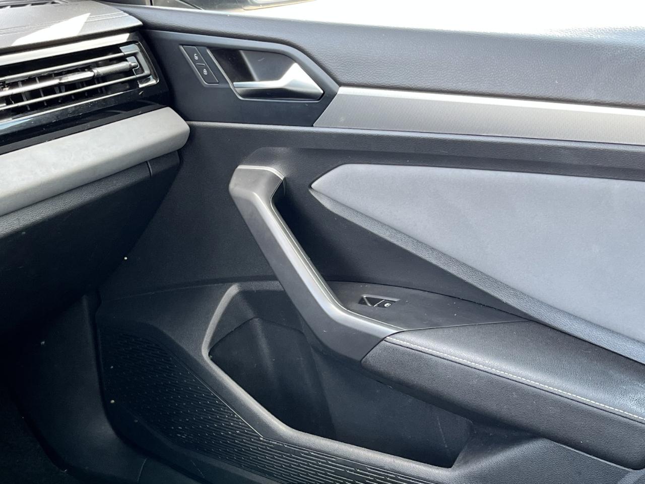 Volkswagen Jetta SE 2025