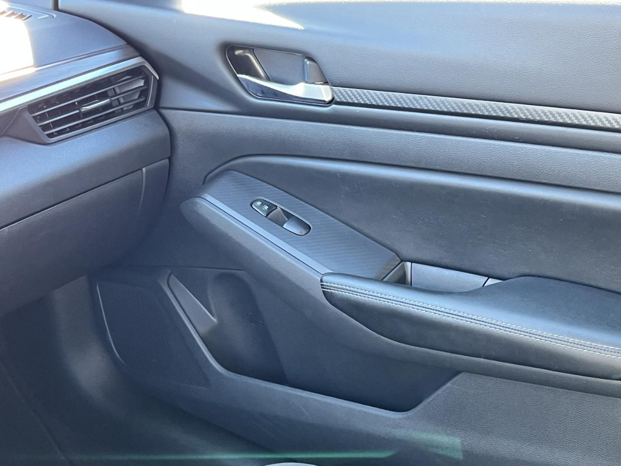 Nissan Altima 2.5 SV 2025