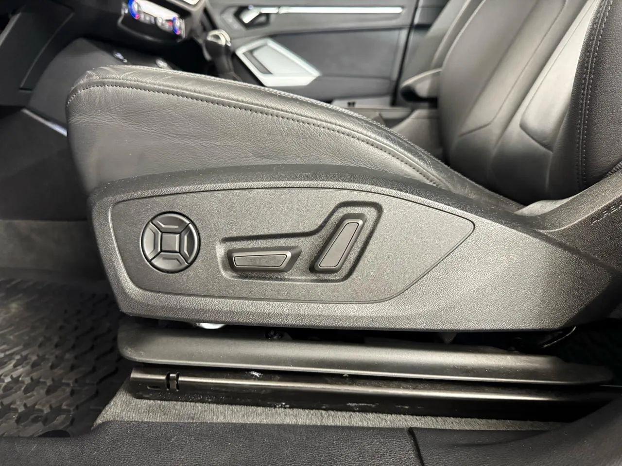 Audi Q3  2021