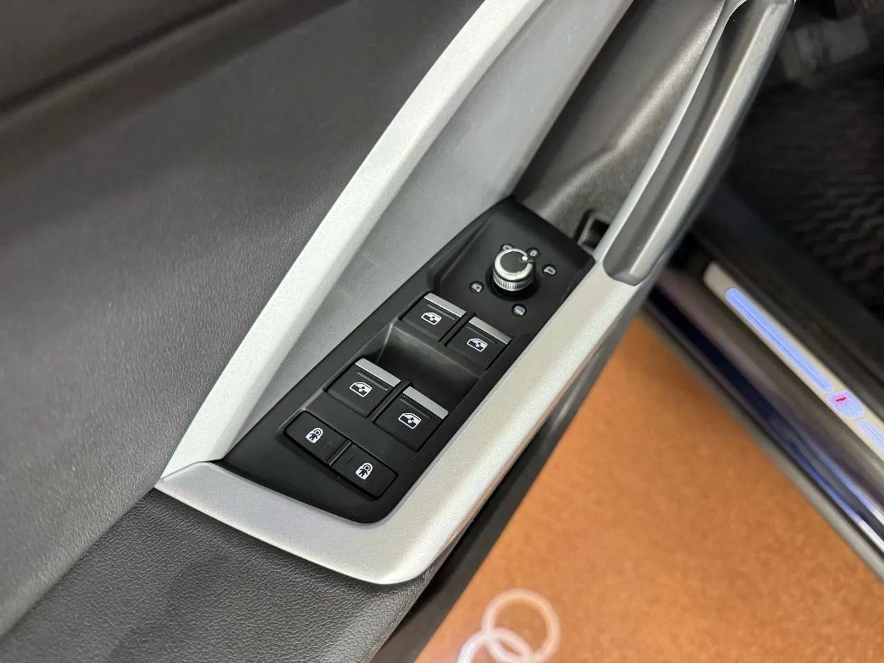 Audi Q3  2021