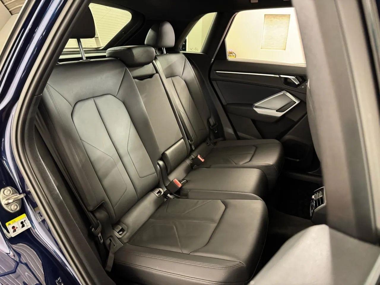 Audi Q3  2021