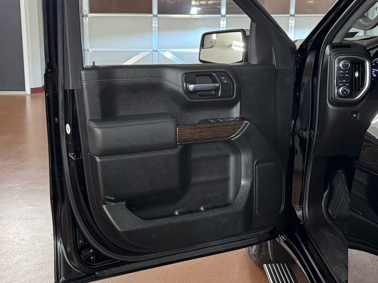 GMC Sierra 1500 SLE Double Cab 4WD 2021 GMC Sierra 1500 SLE Double Cab 4WD 2021