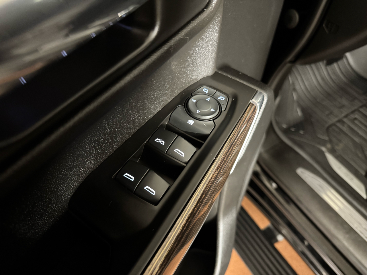 GMC Sierra 1500 SLE Double Cab 4WD 2021 GMC Sierra 1500 SLE Double Cab 4WD 2021