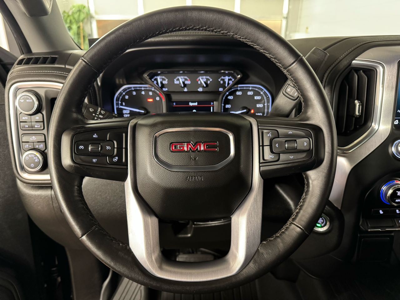 GMC Sierra 1500 SLE Double Cab 4WD 2021 GMC Sierra 1500 SLE Double Cab 4WD 2021